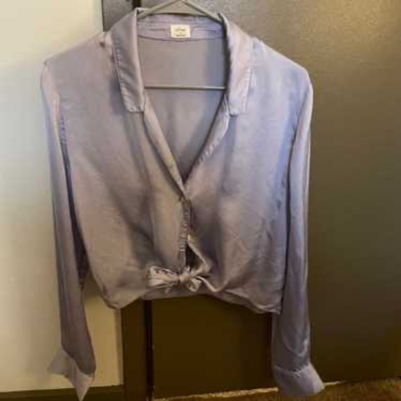 Aritzia tie front blouse - Picture 2 of 4